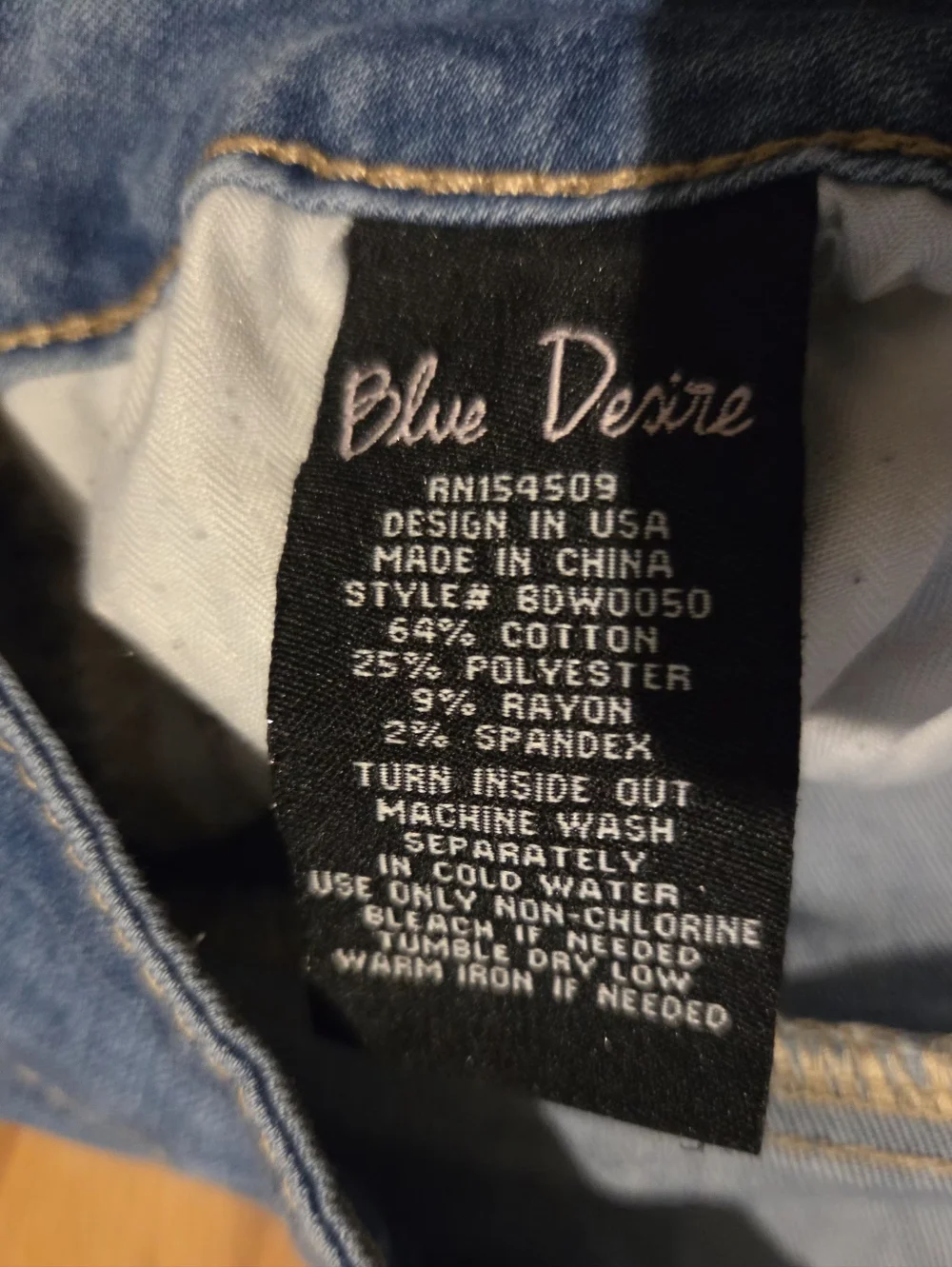 Women's High Rise Jeans - Picture 4 of 5